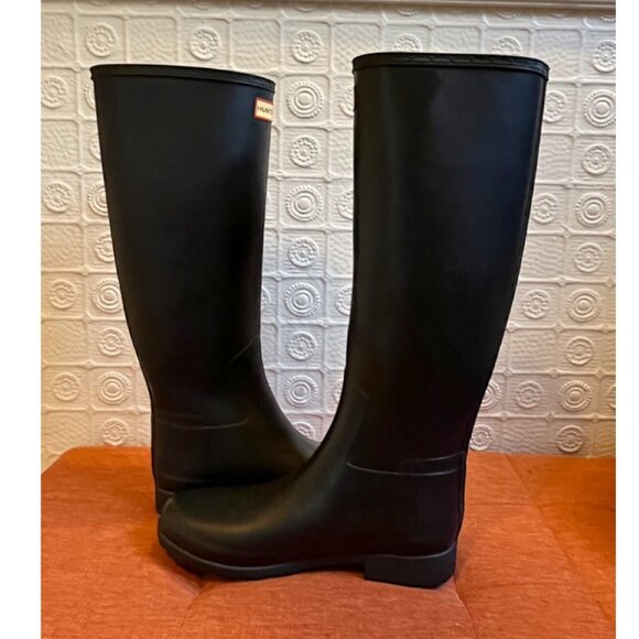 Hunter Refined Tall Rain Boots in Navy | Size 9 (US) - Picture 5 of 13